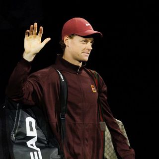 Sinner ai quarti a Parigi, Sonego si arrende a Medvedev