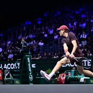 Sinner piega Shelton e vola in semifinale a Parigi indoor