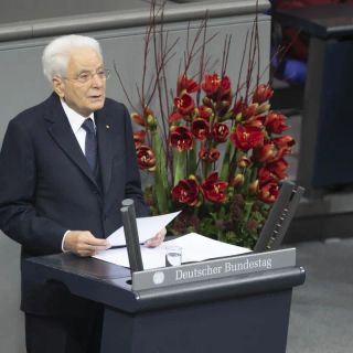 Mattarella “All’orizzonte nuovi Dottor Stranamore che amano la bomba”