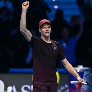 Sinner ancora re dei “Maestri”, Alcaraz ko in 2 set a Torino