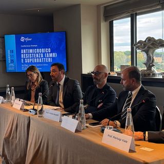 Antimicrobico-resistenza e superbatteri, da Pfizer una nuova opzione clinica