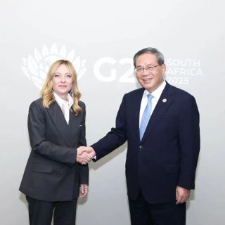 Cina, premier Li promette alle aziende italiane maggiore accesso al mercato