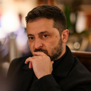 Zelensky “Oggi condivideremo piano di pace rivisto con Usa”