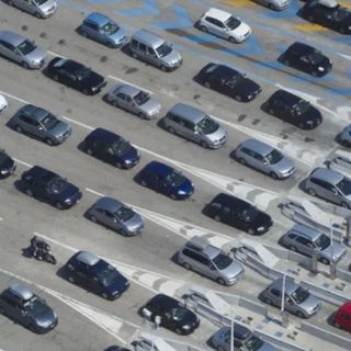 Da Commissione Ue pacchetto automotive, rivisto stop motori termici da 2035