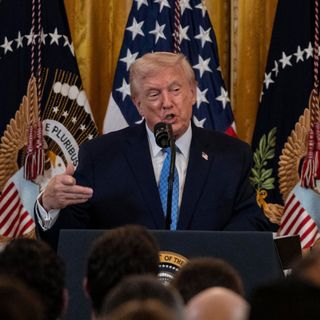 Trump “Gli Stati Uniti hanno catturato Maduro e la moglie”