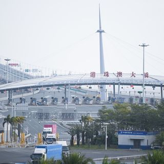 Cina, dal 2018 transitati 100 milioni di veicoli su ponte Hong Kong-Zhuhai-Macao