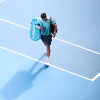 Sfortuna Musetti, vince i primi due set con Djokovic ma poi si ritira