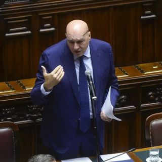 Iran, Crosetto “Dialogo continuo per evitare ogni spiralizzazione del conflitto”
