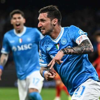 Politano fa volare il Napoli, Lecce battuto in rimonta per 2-1