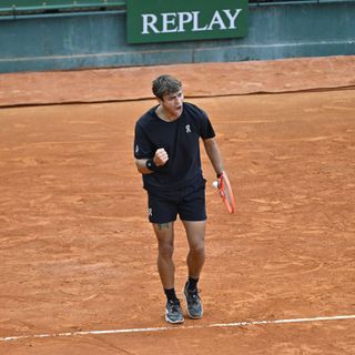 Cobolli batte Zverev e vola in finale a Monaco di Baviera