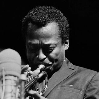 Su tivusat la leggenda di Miles Davis a cento anni dalla nascita