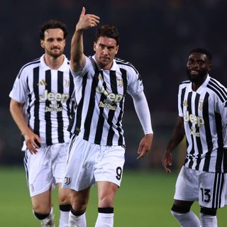 Vlahovic non basta alla Juve: pari nel derby, sarà Europa League