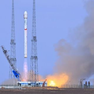 Cina, lanciati due nuovi satelliti nello spazio