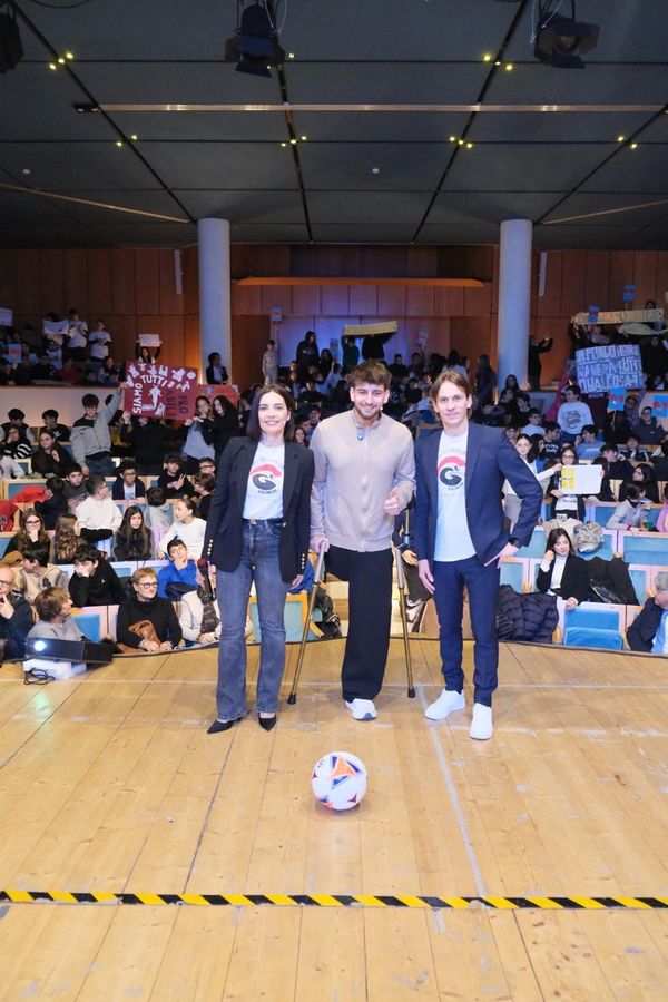 Le ferite di una città: dopo il tragico femminicidio, Rovereto chiede risposte