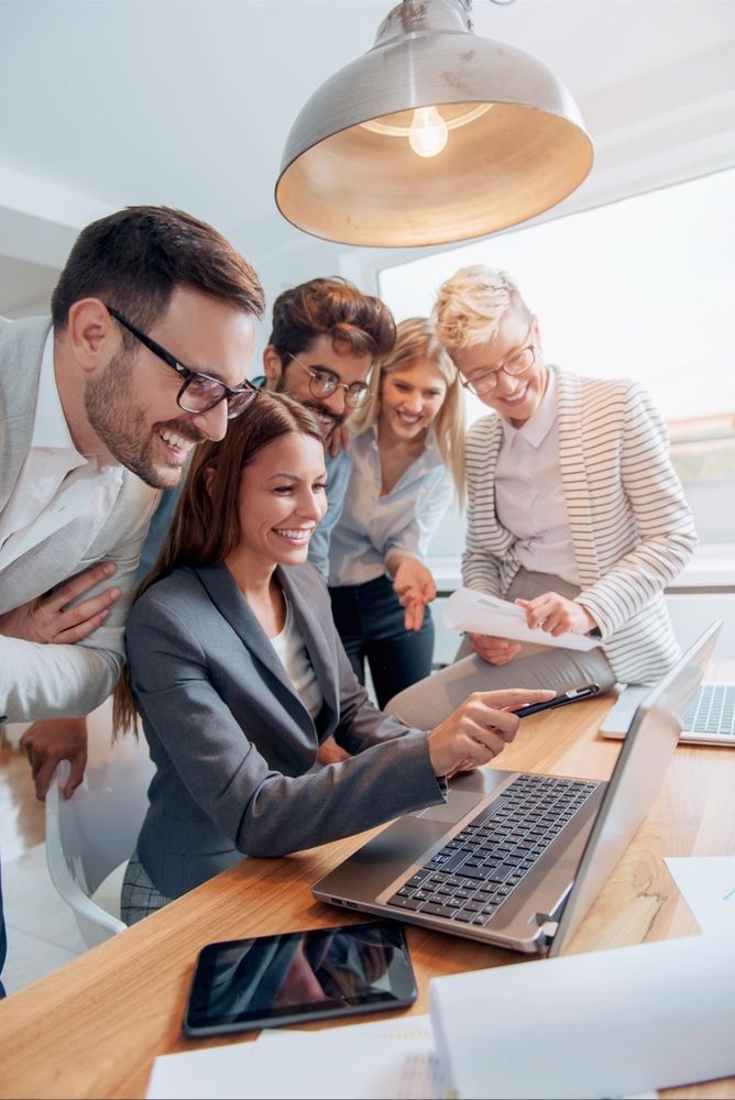 L’insieme è meglio: il coach come facilitatore del genio collettivo L’insieme è meglio: il coach come facilitatore del genio collettivo