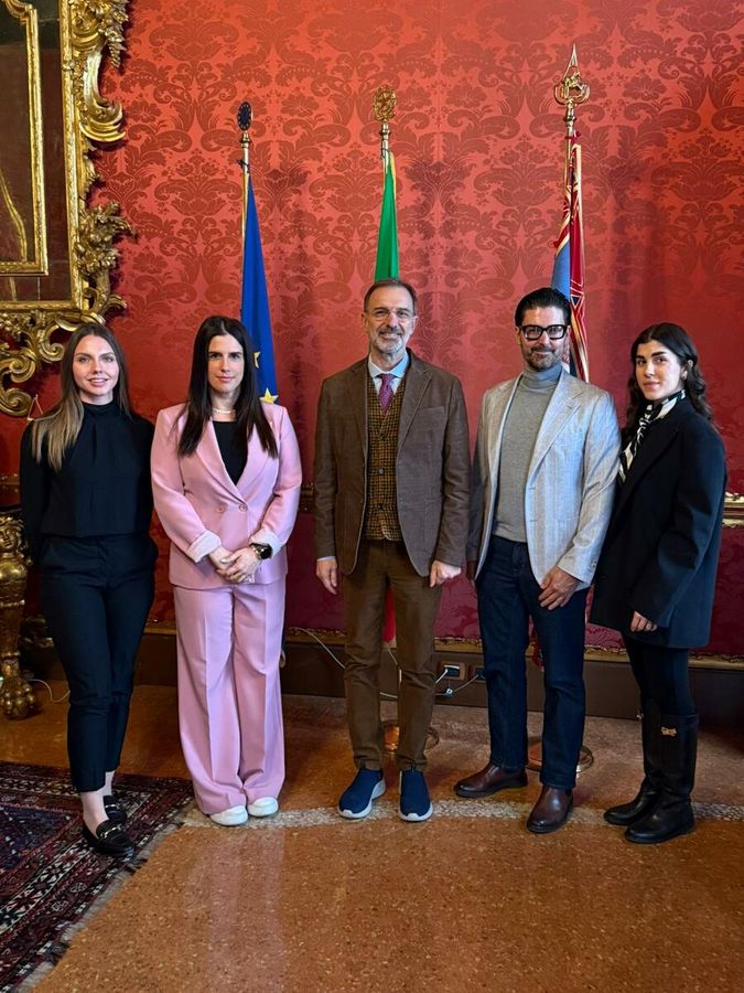 Fili d’Eccellenza: Innovazione e Rete Rilanciano la Moda Veneta