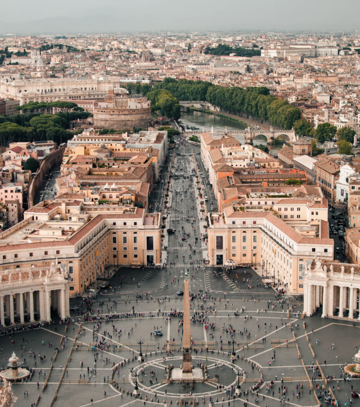 I conti in rosso del Vaticano: ora tocca a Papa Robert Francis Prevost