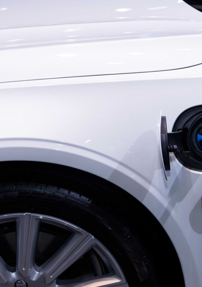 “Infrastrutture inadeguate, sulle auto elettriche l’Europa non bruci le tappe”