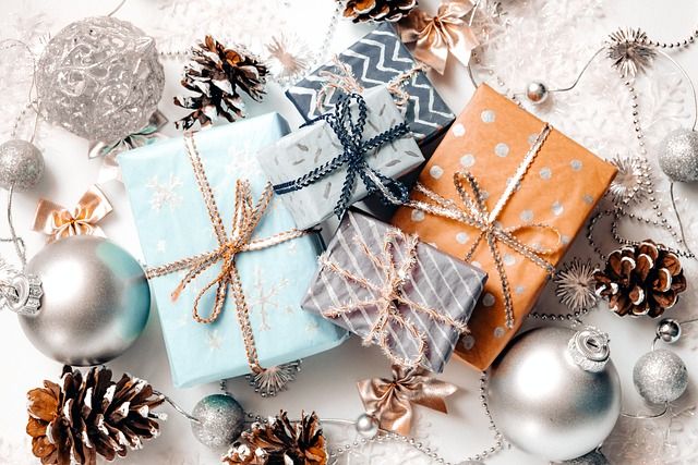 Natale: Confesercenti Ipsos, sprint finale per i regali, tra oggi e domenica caccia all’ultimo dono per tre italiani su quattro