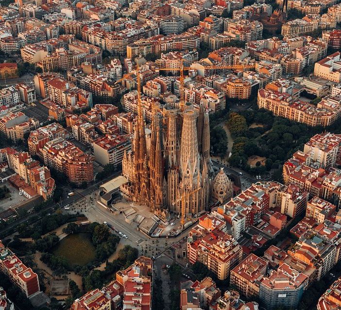 Le 10 città europee più gettonate dai giovani italiani che si trasferiscono all'estero per vivere, studiare e lavorare