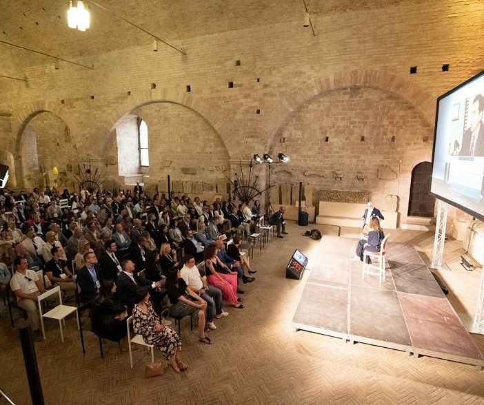 Global Meeting Industry Day, boom per il mercato degli eventi B2B (+80% entro il 2032 a 1.400 miliardi): dagli esperti ecco le 5 ragioni per parteciparvi