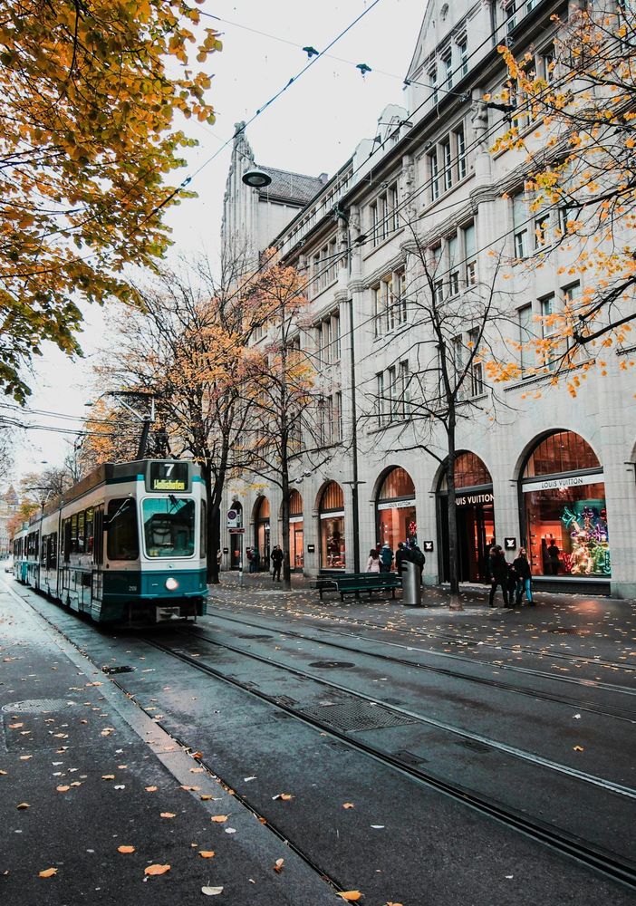 Nelle città peggiora la qualità dell’aria, progressi limitati su mobilità, verde e rifiuti urbani