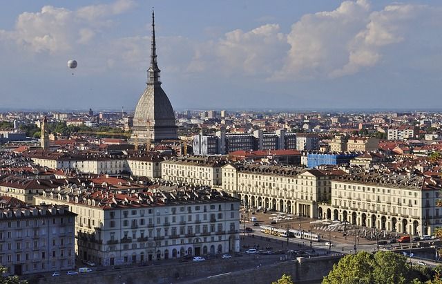 Unione Industriali Torino, inizia l'era Gay: &quot;Zaino in spalla, cercando innovazione. L'Europa rispetti competenze e lavoratori&quot;.