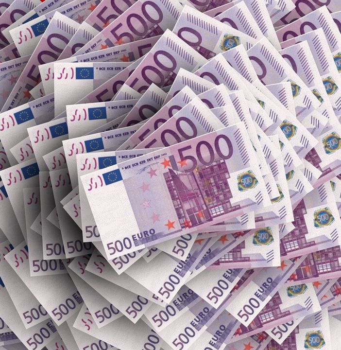 Banca d'Italia: i tassi in calo offrono uno slancio positivo all'economia