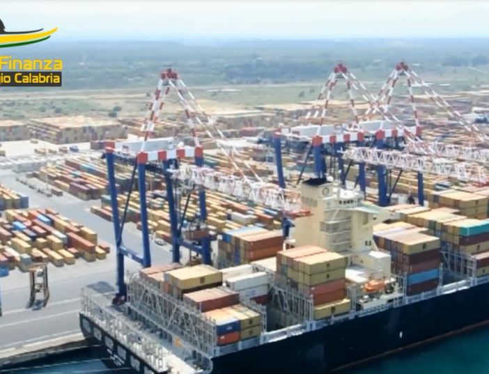 Sequestrati al porto di Gioia Tauro 110 kg di cocaina