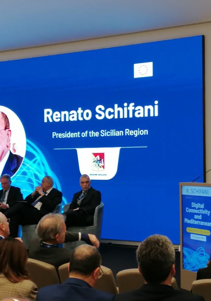 Summit su Connettività digitale nel Mediterraneo con Urso e Schifani