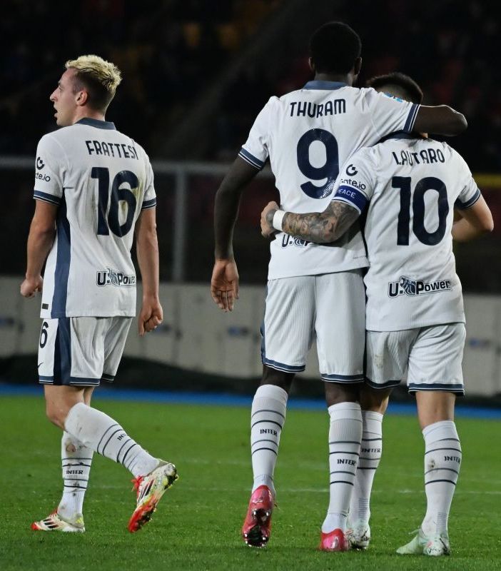 L’Inter fa poker a Lecce, continua la rincorsa al Napoli