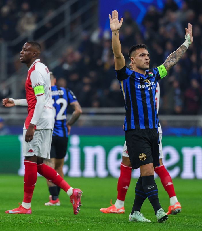 Tripletta Lautaro, 3-0 al Monaco e Inter agli ottavi