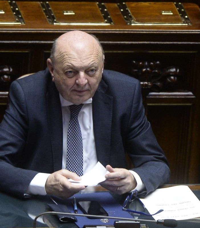 Pichetto firma decreto per anticipare aste per stoccaggio gas