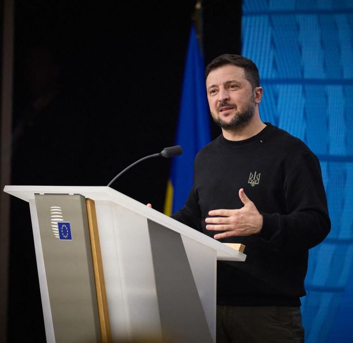 Ucraina, Zelensky “Pronto a negoziati diretti con Putin”