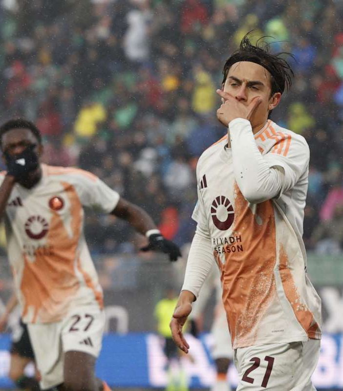 Dybala su rigore, Roma passa a Venezia per 1-0