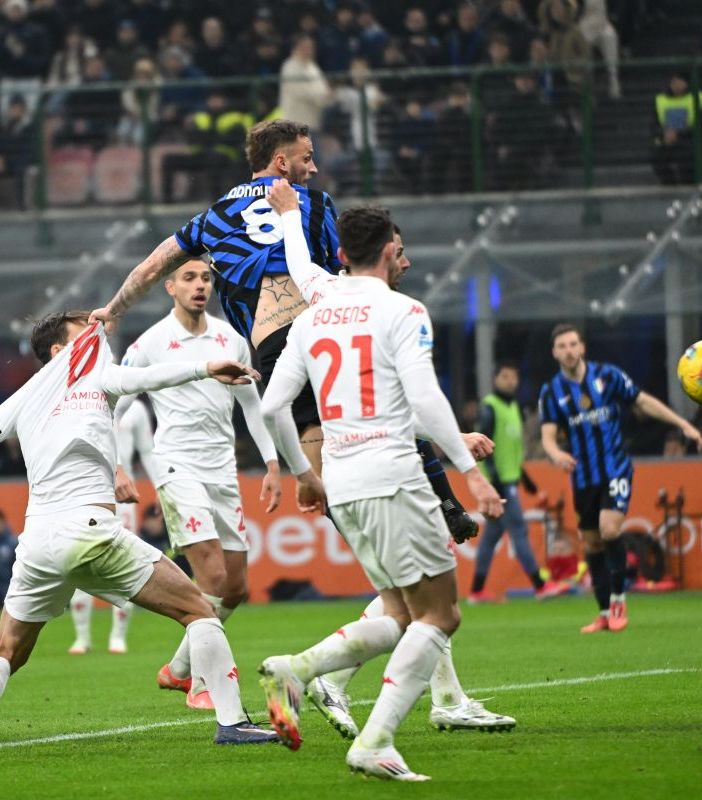 L’Inter batte 2-1 la Fiorentina e si porta a -1 dal Napoli