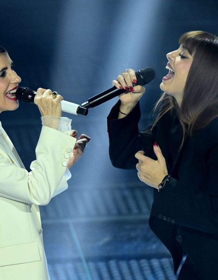 Sanremo, Giorgia e Annalisa vincono la serata cover. All’Ariston il ciclone Benigni e l’ironia di Cucciari