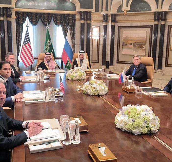 Ucraina, al via a Riad i colloqui tra Usa e Russia