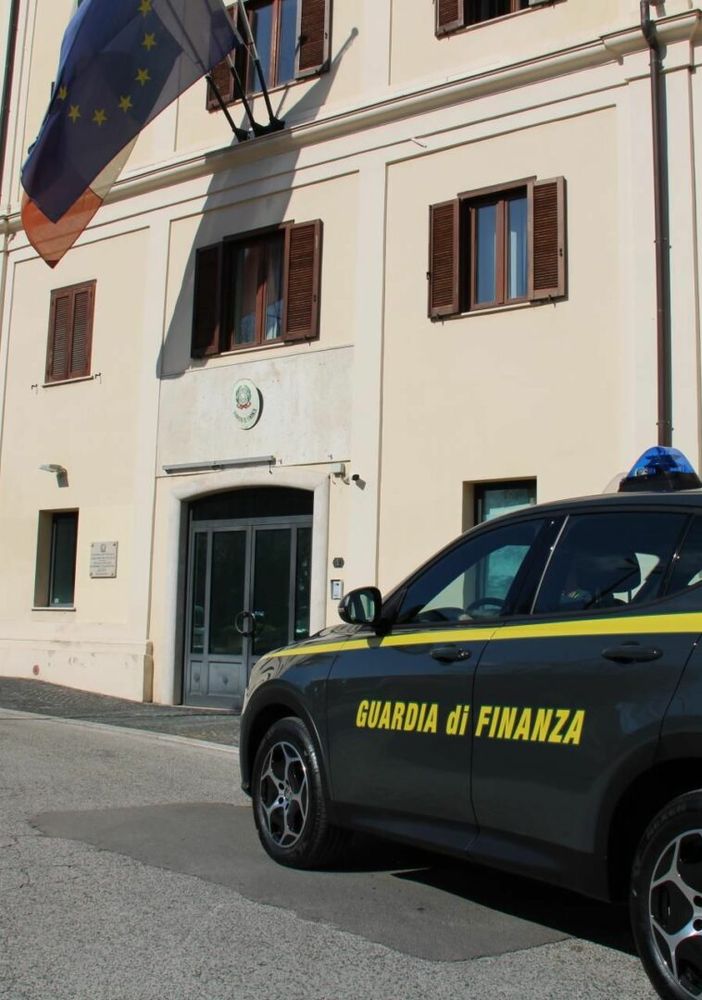 Evasione nelle sponsorizzazioni sportive, arresti e perquisizioni
