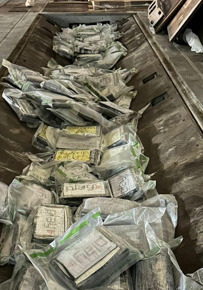 Gioia Tauro, polizia sequestra 137 kg di cocaina