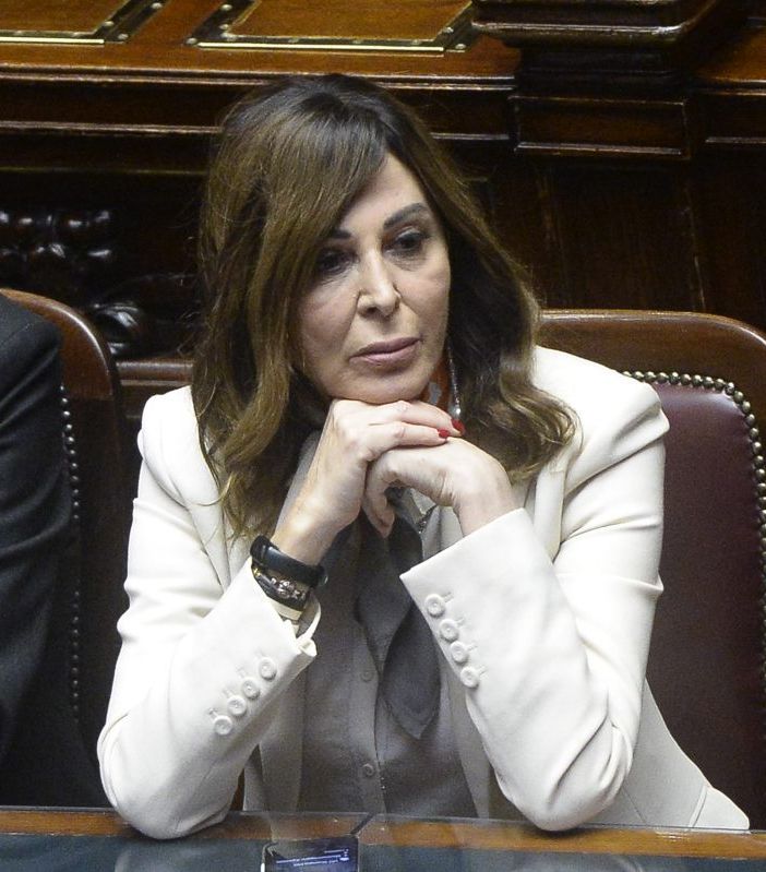 Santanchè “Rifletterò da sola sulle dimissioni”