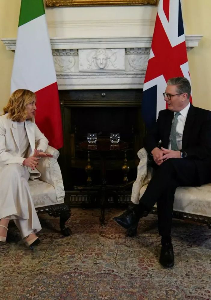 Meloni a Starmer “Evitare che l’Occidente si divida”