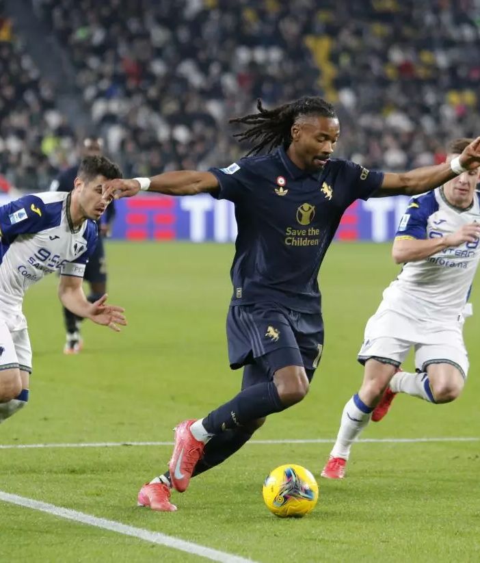 La Juve batte 2-0 il Verona e torna al quarto posto