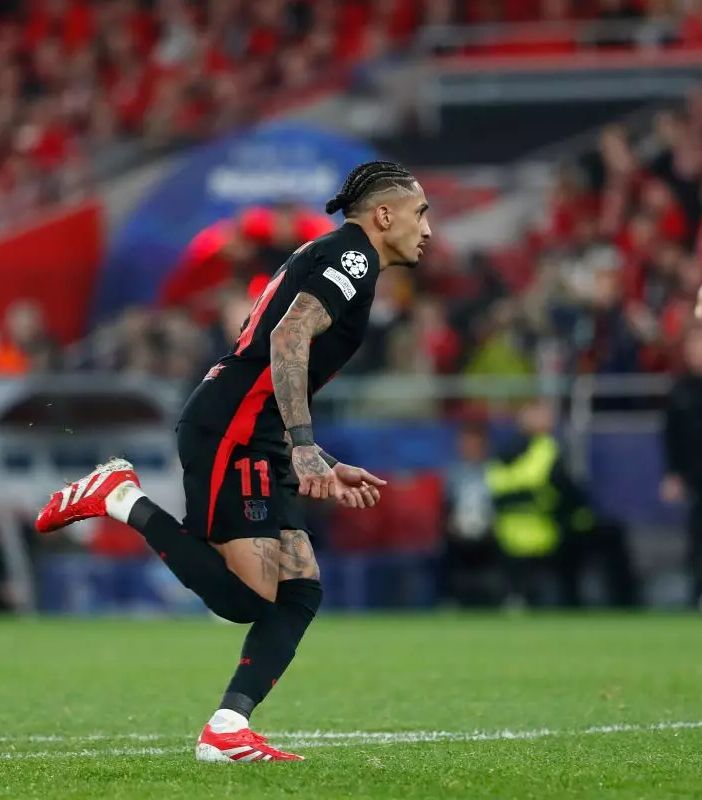 Il Barça passa in casa del Benfica, decide Raphinha