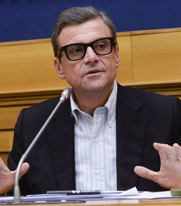 Calenda “Trump ha puntato coltello alla gola per indurre Kiev a tregua”