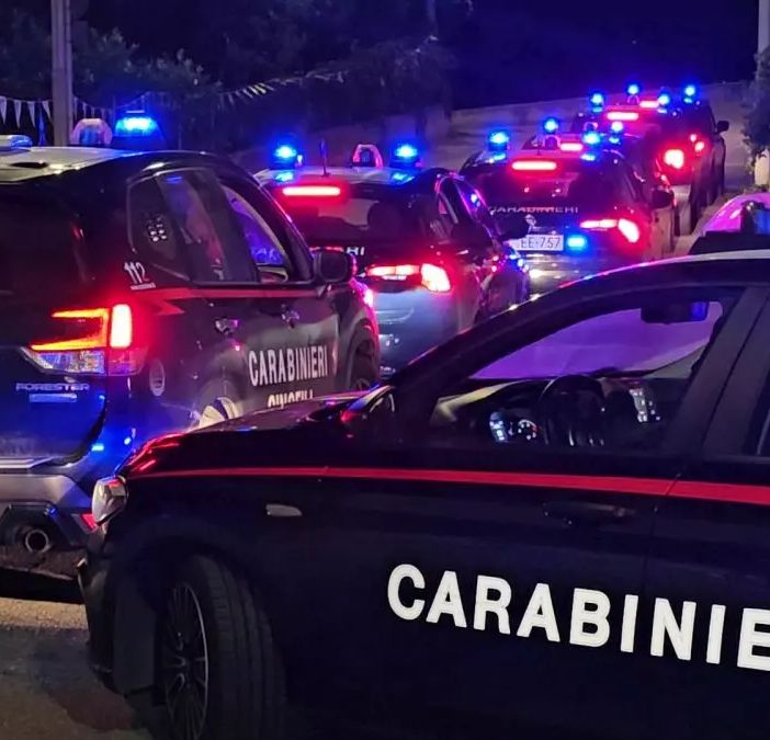 Sgominata a Reggio Calabria una rete di “armieri”, in 9 in manette