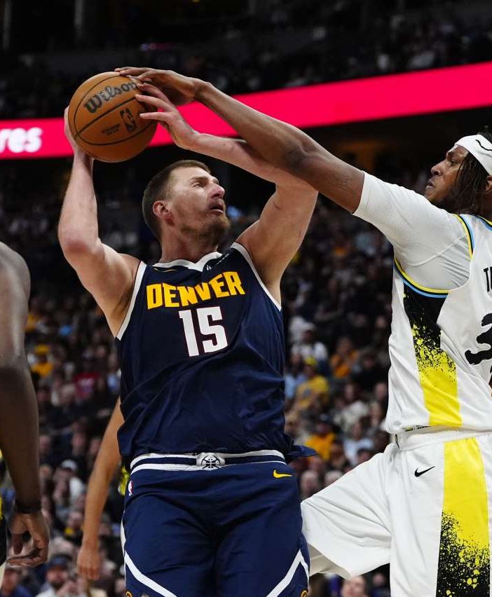 Curry sbatte sul muro di Houston, Jokic fenomeno ma Denver va ko