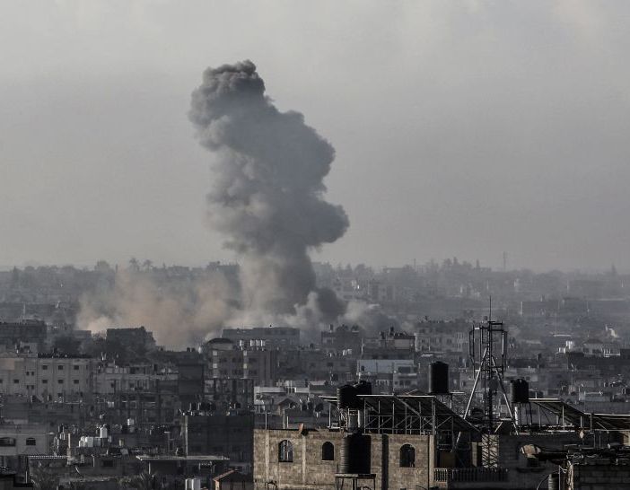 A Gaza 12 morti in attacchi israeliani