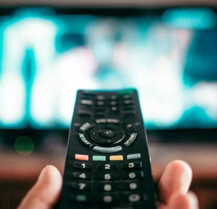 Più di 15 milioni gli italiani che guardano la televisione via satellite