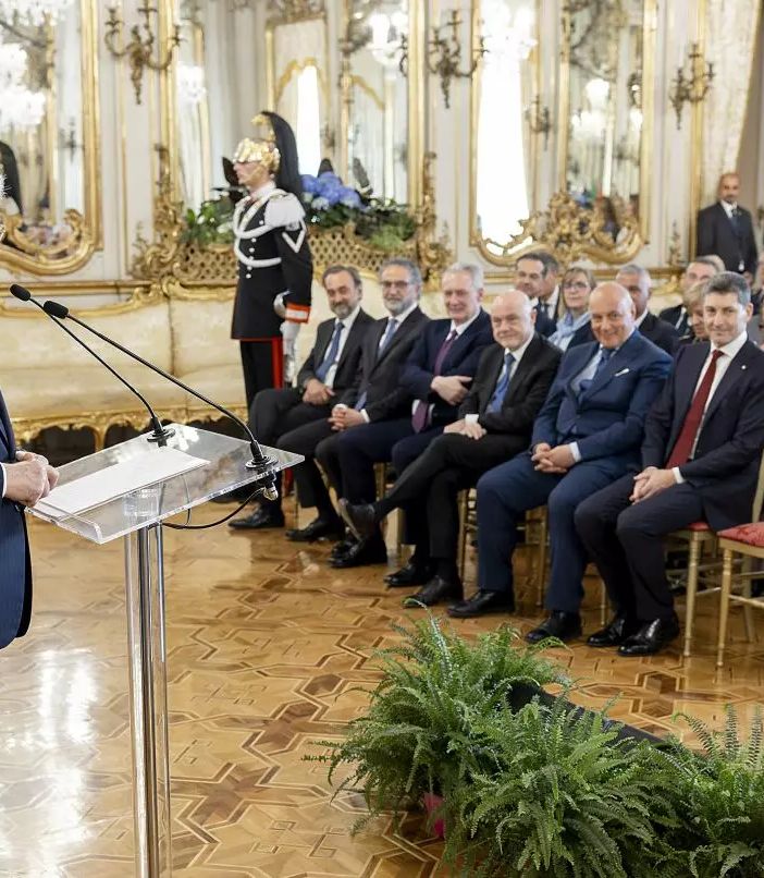 Mattarella “Di fronte a pericoli nuovi polizia dà sicurezza e speranza”